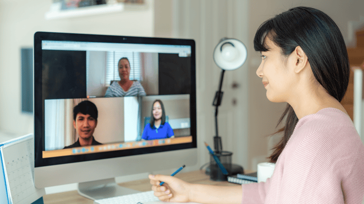 Why You Should Conduct Your Meetings Like Interviews